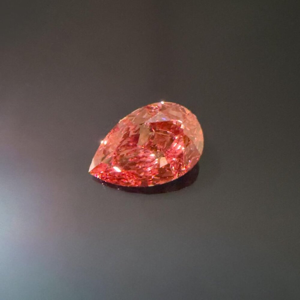 1.53ct Vivid Pink Lab Grown Diamond VS2 Pear Loose Stone, IGI certified